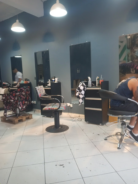 ZEZINHO BARBER HAIR